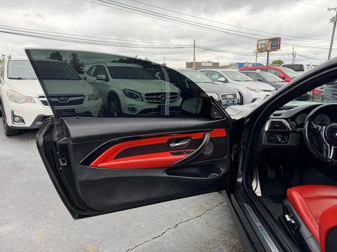 Used 2016 BMW M4 Coupe RWD image 39