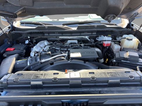 Used 2024 Chevrolet Silverado 2500 LT AWD/4WD image 21