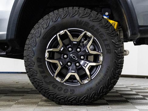 Used 2026 Chevrolet Colorado ZR2 w/ Technology Package image 42