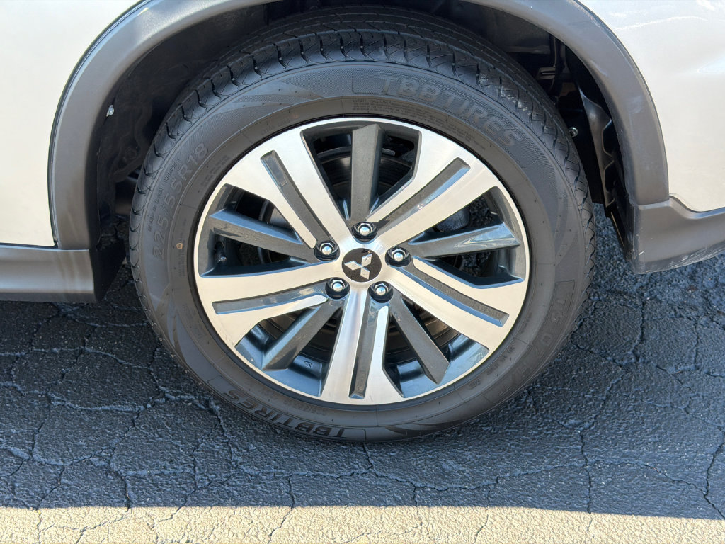 Used 2024 Mitsubishi Outlander Sport ES AWD/4WD image 23
