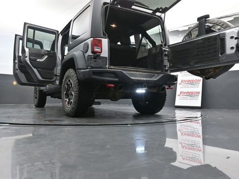 Used 2016 Jeep Wrangler Unlimited Rubicon image 30