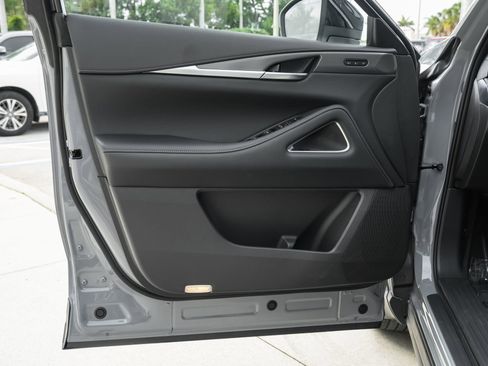 Certified 2026 INFINITI QX60 Luxe w/ Cargo Package FWD image 30