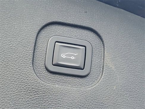 Used 2011 Chevrolet Equinox LT image 7