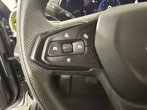 Used 2025 Chevrolet Trax LT FWD image 15