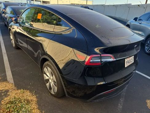 Used 2024 Tesla Model Y Long Range AWD/4WD image 6