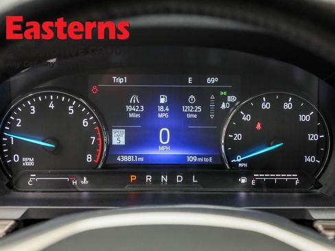 Used 2022 Ford Explorer Limited w/ Equipment Group 301A AWD/4WD image 18