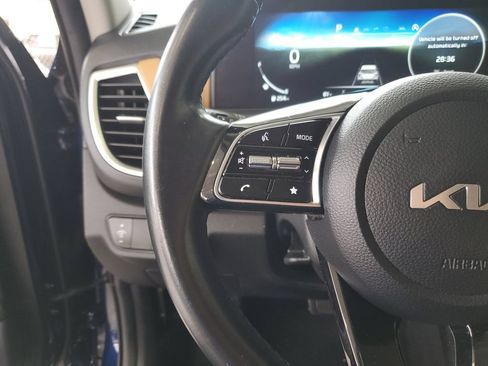 Certified 2024 Kia Seltos EX FWD image 23
