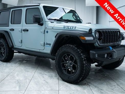 Used 2024 Jeep Wrangler Unlimited image 1