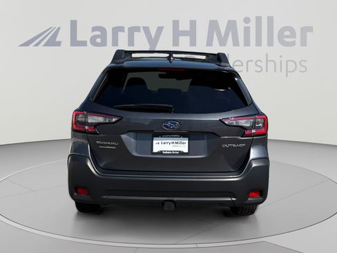 Certified 2025 Subaru Outback Premium AWD/4WD image 4