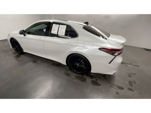 Used 2023 Toyota Camry XSE image 6