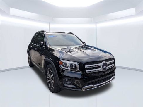 Used 2020 Mercedes-Benz GLB 250 w/ Premium Package image 5