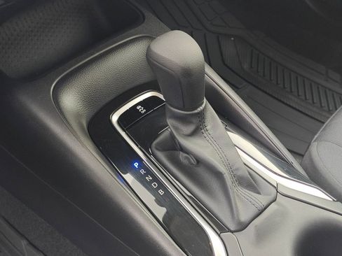 Used 2025 Toyota Corolla LE image 19