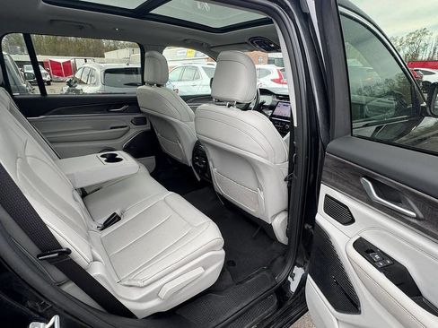 Used 2021 Jeep Grand Cherokee L Overland AWD/4WD image 15