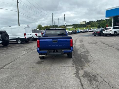 Used 2025 Toyota Tacoma SR5 RWD image 44