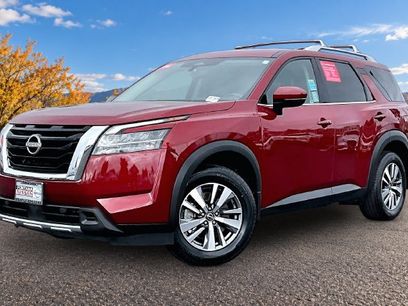 Used 2024 Nissan Pathfinder SL w/ Cargo Package