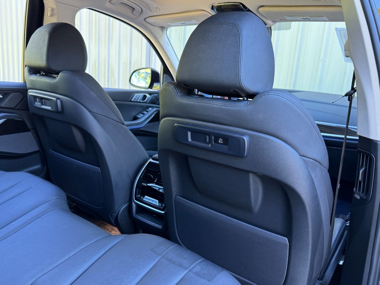 Used 2021 BMW X7 xDrive40i w/ Premium Package AWD/4WD image 35