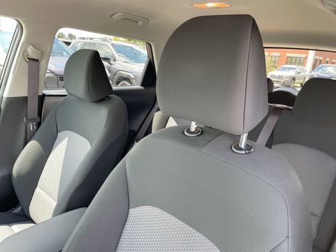 Used 2025 Kia Soul LX w/ LX Technology Package FWD image 11