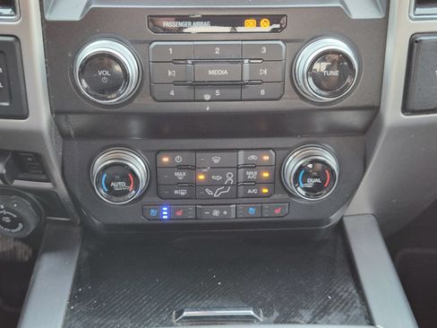 Used 2020 Ford F450 Platinum w/ FX4 Off-Road Package AWD/4WD image 20