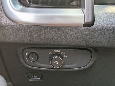 Used 2022 GMC Terrain SLE w/ Driver Convenience Package FWD image 24