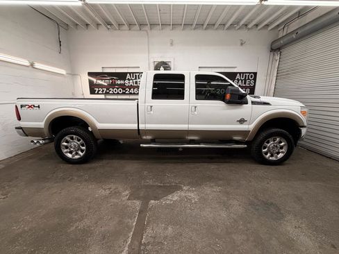 Used 2011 Ford F350 Lariat w/ Lariat Interior Pkg image 6