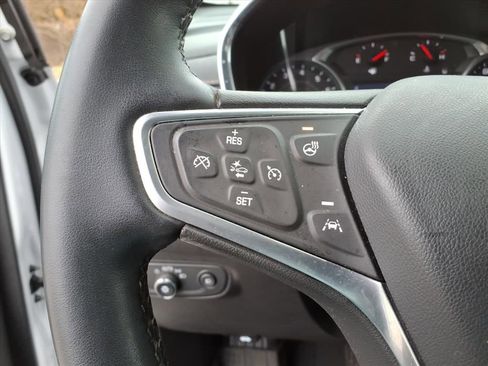 Used 2023 Chevrolet Equinox Premier image 21