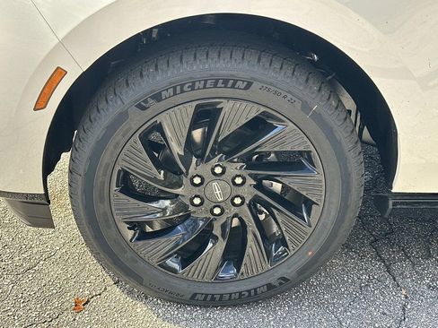 New 2025 Lincoln Navigator L Reserve w/ Jet Appearance Package image 11