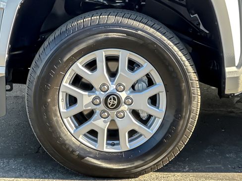 Certified 2025 Toyota Tacoma SR5 image 24