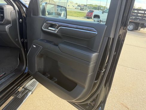 Used 2024 Chevrolet Silverado 1500 LTZ image 19