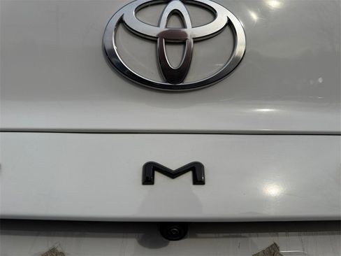 Used 2025 Toyota Camry SE image 17