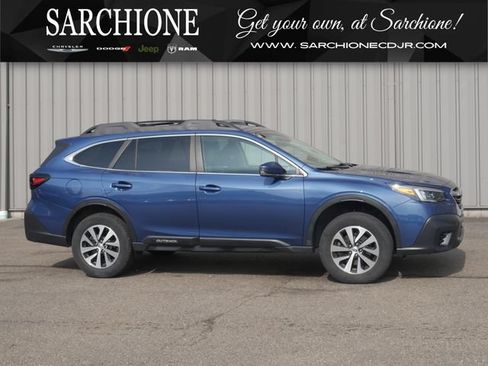 Used 2021 Subaru Outback Premium AWD/4WD image 1