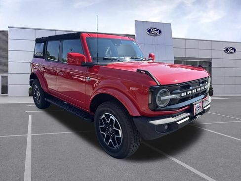 Used 2022 Ford Bronco Outer Banks AWD/4WD image 7