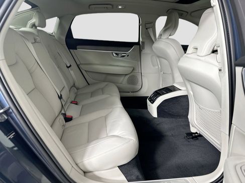 New 2025 Volvo S90 B6 Plus image 19