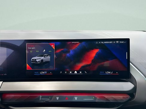 Certified 2025 BMW X3 xDrive30i w/ Premium Package image 17