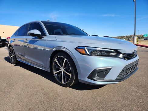 Used 2024 Honda Civic Touring image 2