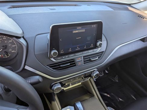 Used 2025 Nissan Altima 2.5 S image 23