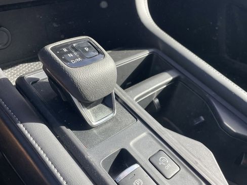 Used 2024 Nissan Pathfinder S image 4