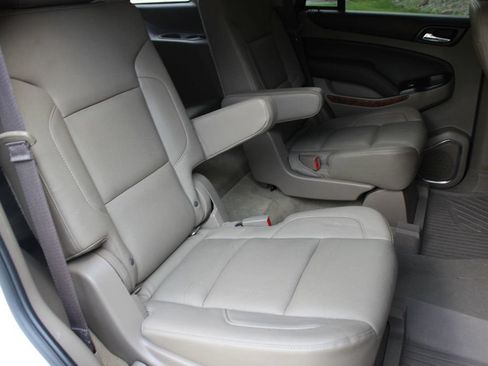 Used 2018 Chevrolet Tahoe Premier AWD/4WD image 34
