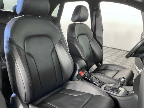 Used 2018 Audi Q3 2.0T Premium w/ Convenience Package AWD/4WD image 24