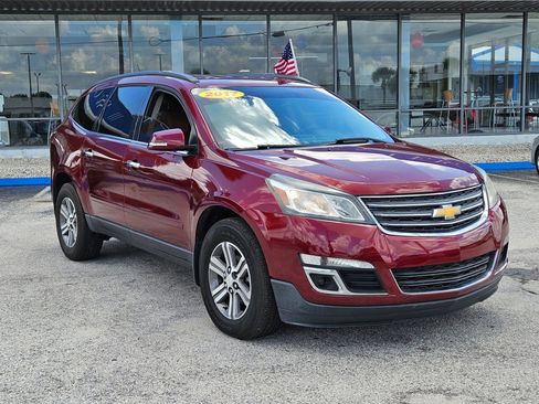 Used 2017 Chevrolet Traverse LT FWD image 8