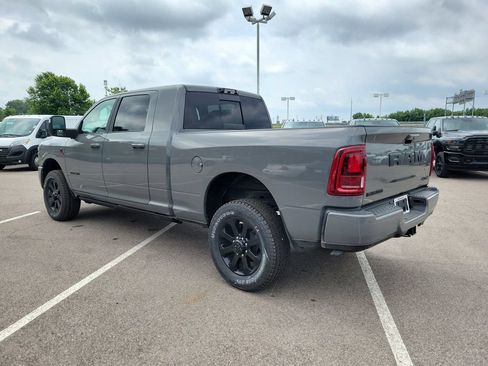 New 2026 RAM 2500 Laramie AWD/4WD image 3