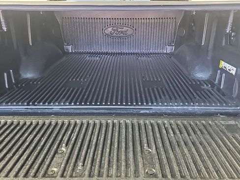 Used 2019 Ford F150 Lariat w/ Equipment Group 502A Luxury AWD/4WD image 7