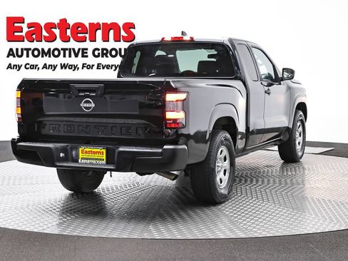 Used 2022 Nissan Frontier S RWD image 5