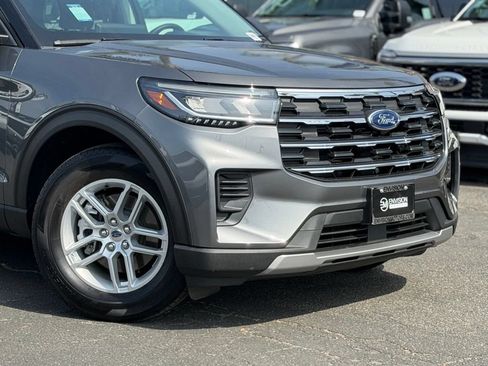 Used 2026 Ford Explorer Active RWD image 4