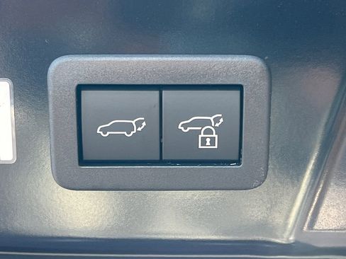 New 2025 Toyota Prius Limited w/ Limited Premium Package image 19