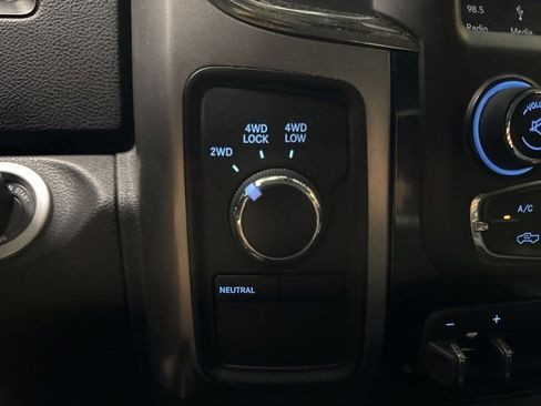 Used 2018 RAM 3500 Big Horn w/ Sport Appearance Group AWD/4WD image 11
