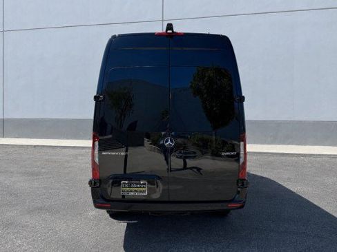 Used 2025 Mercedes-Benz Sprinter 2500 image 42