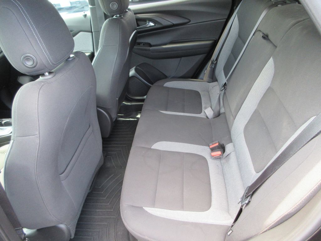 Certified 2024 Chevrolet TrailBlazer LT w/ Convenience Package FWD image 13