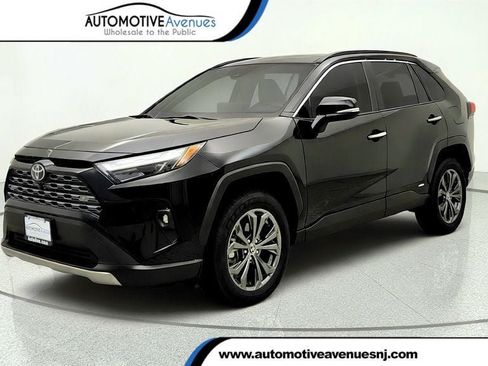 Used 2025 Toyota RAV4 Limited w/ Advanced Technology Package AWD/4WD image 1