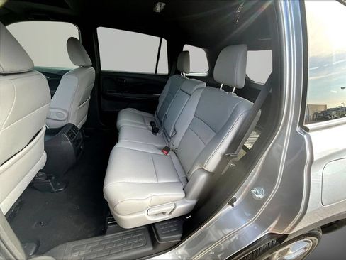 Used 2023 Honda Passport EX-L image 25