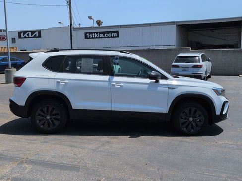 Used 2022 Volkswagen Taos S FWD image 5